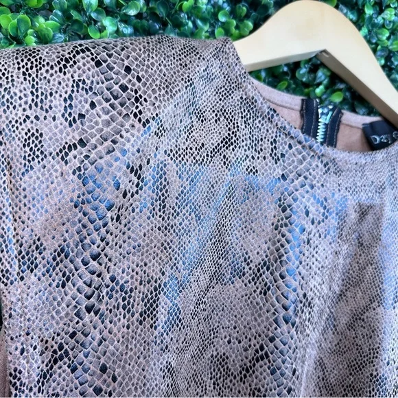 Brown snake print shoulder pad bodysuit nwt - Picture 2 of 6